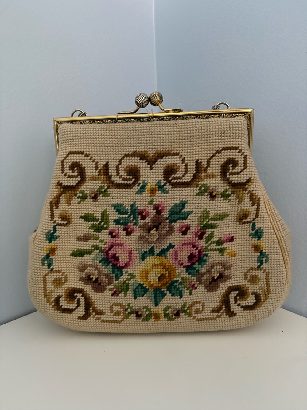 Vintage Floral Needlepoint Frame Clutch in Beige, Pink and Gold - Picture 4 of 8
